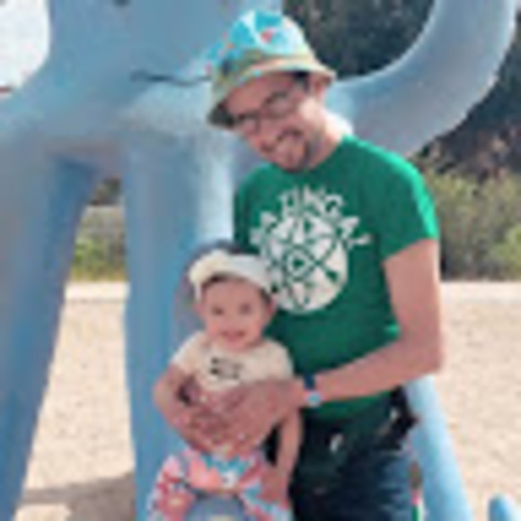 Meet your Posher, Ricardo - Picture 1 of 1